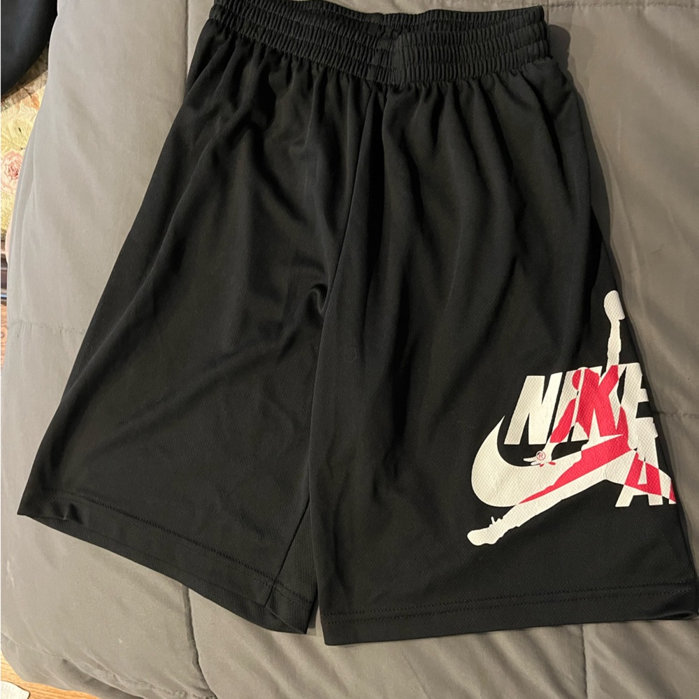 Black Jordan basketball shorts